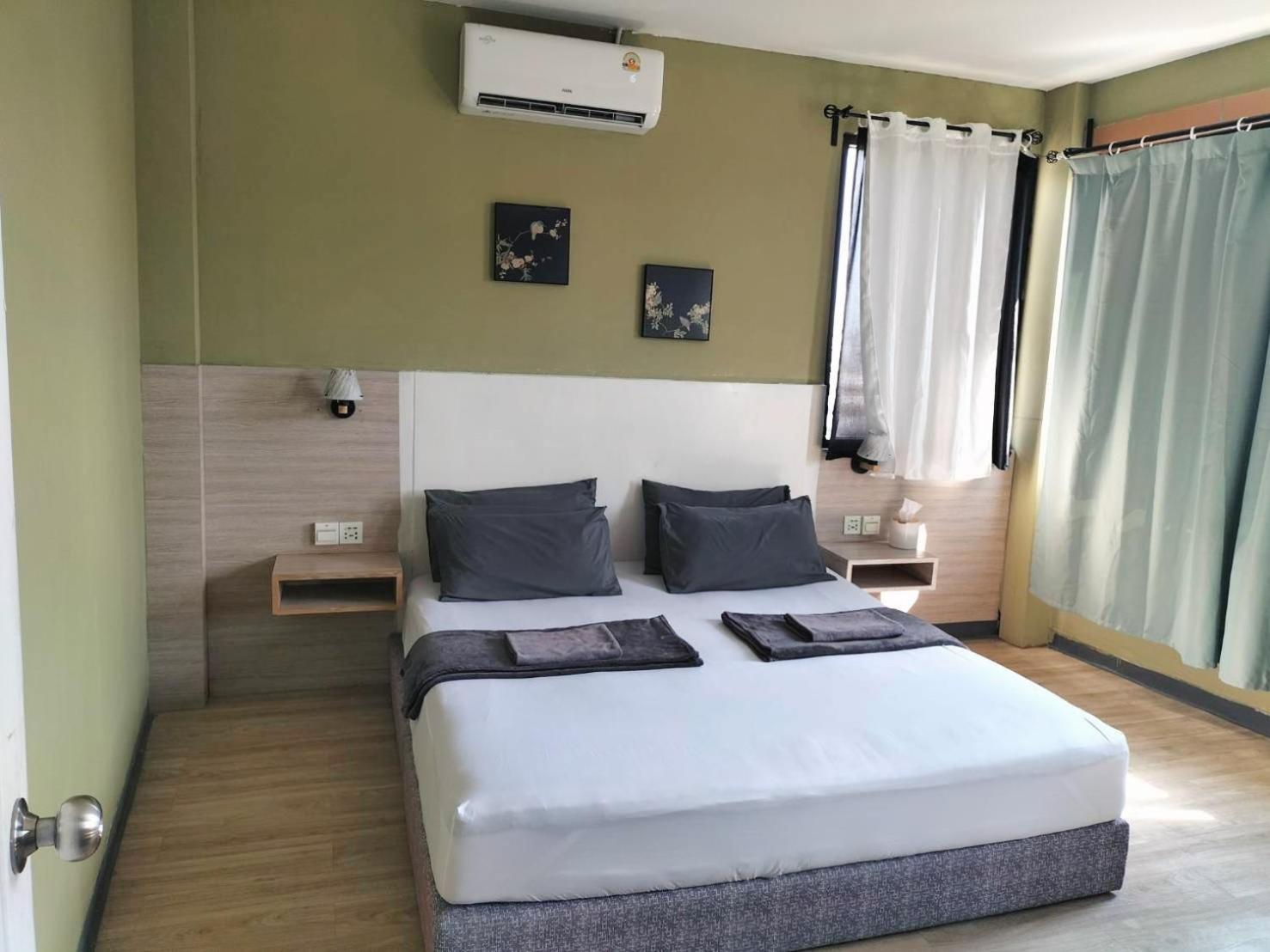 Susu Khaosan Hostel Bangkok Exterior photo
